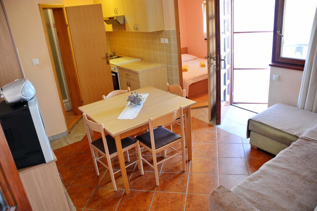 Apartments Joza วีร์ ภายนอก รูปภาพ