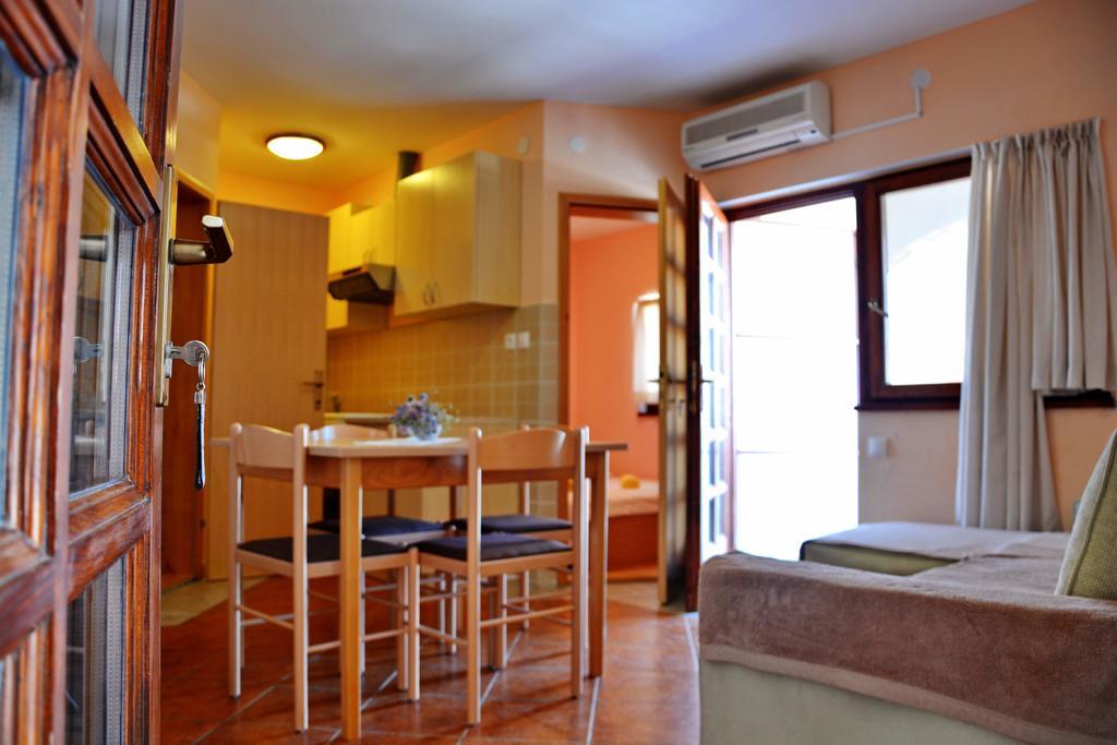 Apartments Joza วีร์ ภายนอก รูปภาพ